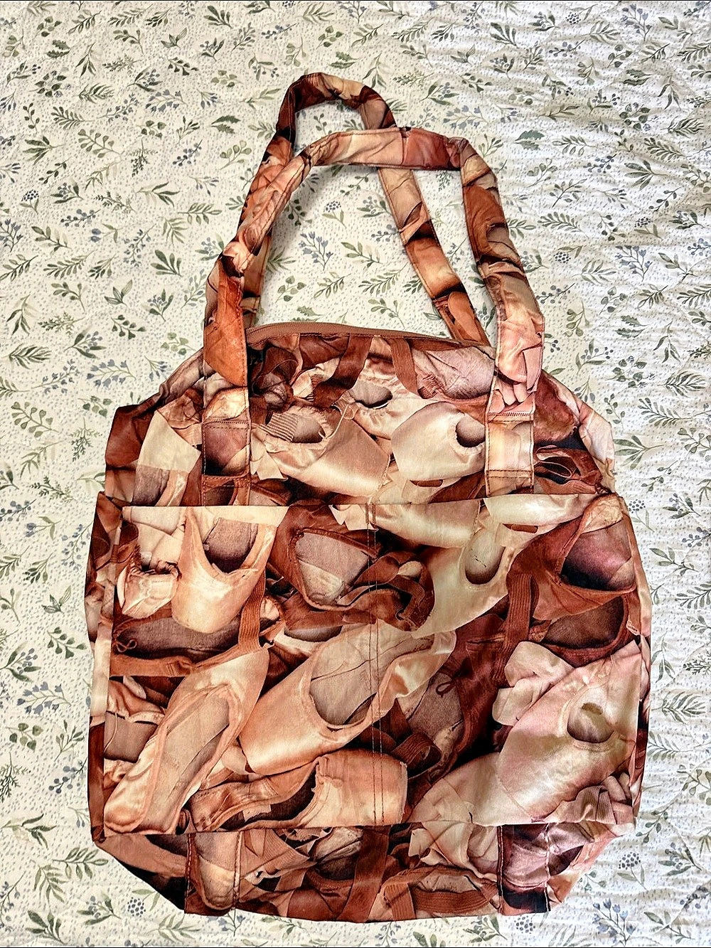BAGGU Small Cloud Carryon - Pointe Shoe / Ballet Icons - Retired Print